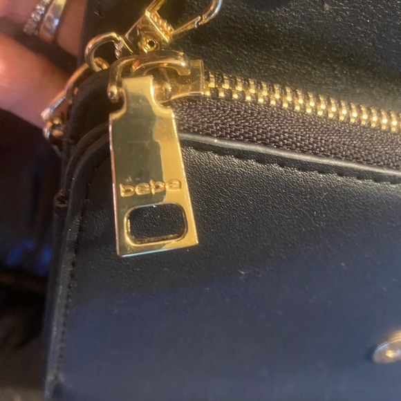 Bebe crossbody wallet - Picture 9 of 13